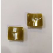 Пуговицы1242  14*15мм бежевый квадрат