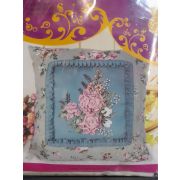 Наволочка для подушки50*50см«Розы в центре»набор для вышивки лентами на готовой наволочке,ленты,иглы